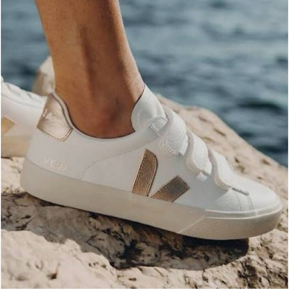 Veja Recife Womens Sneaker-in White/Gold Sz 7